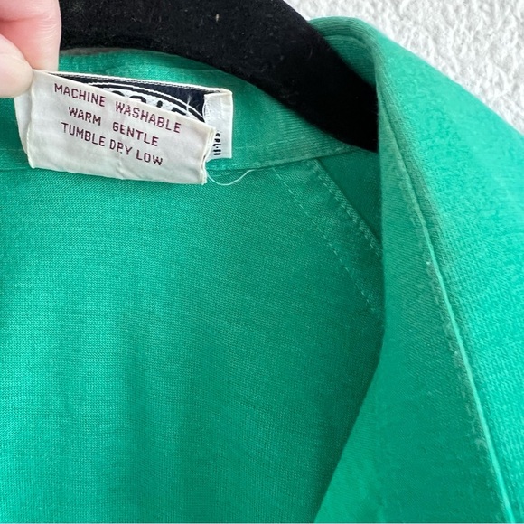 IZOD Sports Lacoste Women’s Green Polo Shirt - Picture 4 of 9